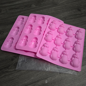 3 Silicone Pig Molds