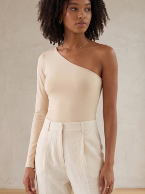 MANGOPOP Women's One-Shoulder Long Sleeve Bodysuit | Artistic Asymmetric Silhouette | Sand Beige | Size Medium