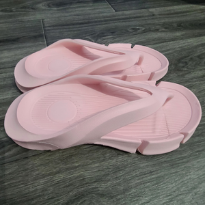 Ladies Anti-Slip Pool/Beach Clog Sandals