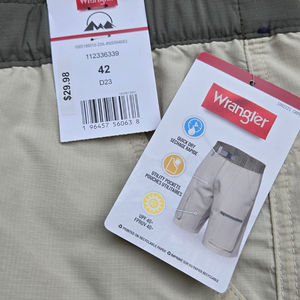 Men's Off White Casual Shorts with Belt - 42
