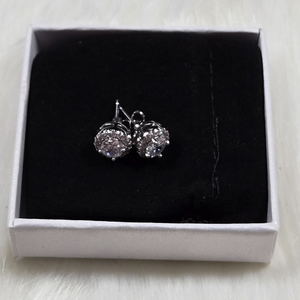 Halo Earrings – Classic & Elegant Sparkle