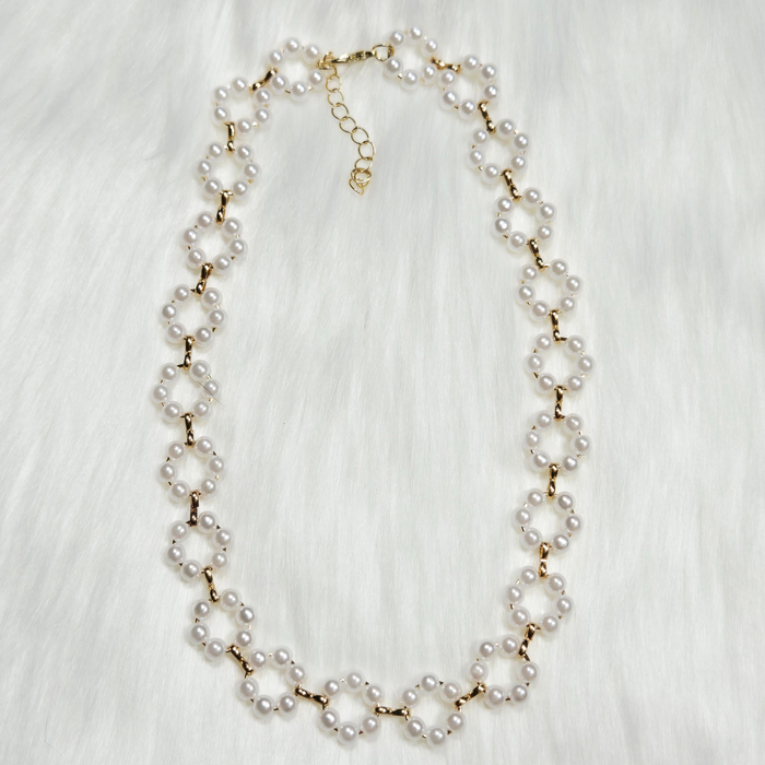 New Gold Choker with Pearl Accents – Elegant & Timeless