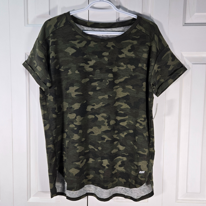 Women's Green Camo Studio Relaxed-fit Lightweight Crewneck T-Shirt - True To Size- Medium