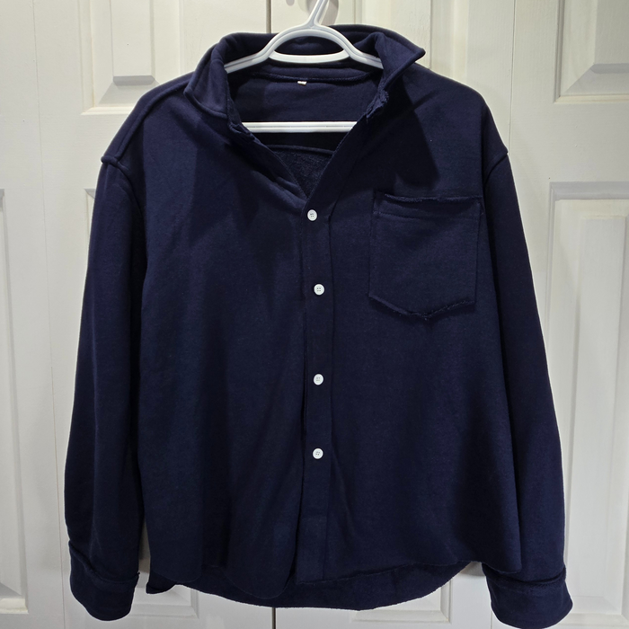 New Navy Blue Button-Up Sweater with Front Pockets – Size Large