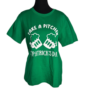 NWOT | St. Patrick's Day "Take a Pitcher" Pun Graphic T-Shirt | Kelly Green | Size Large