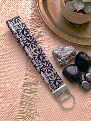 New Handmade Metallic Silver Black Floral Lace Print Fabric Key Fob Wristlet Keychain